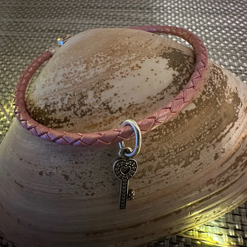 Pandora Leather Pink Bracelet with Key Charm - Picture 8 of 11